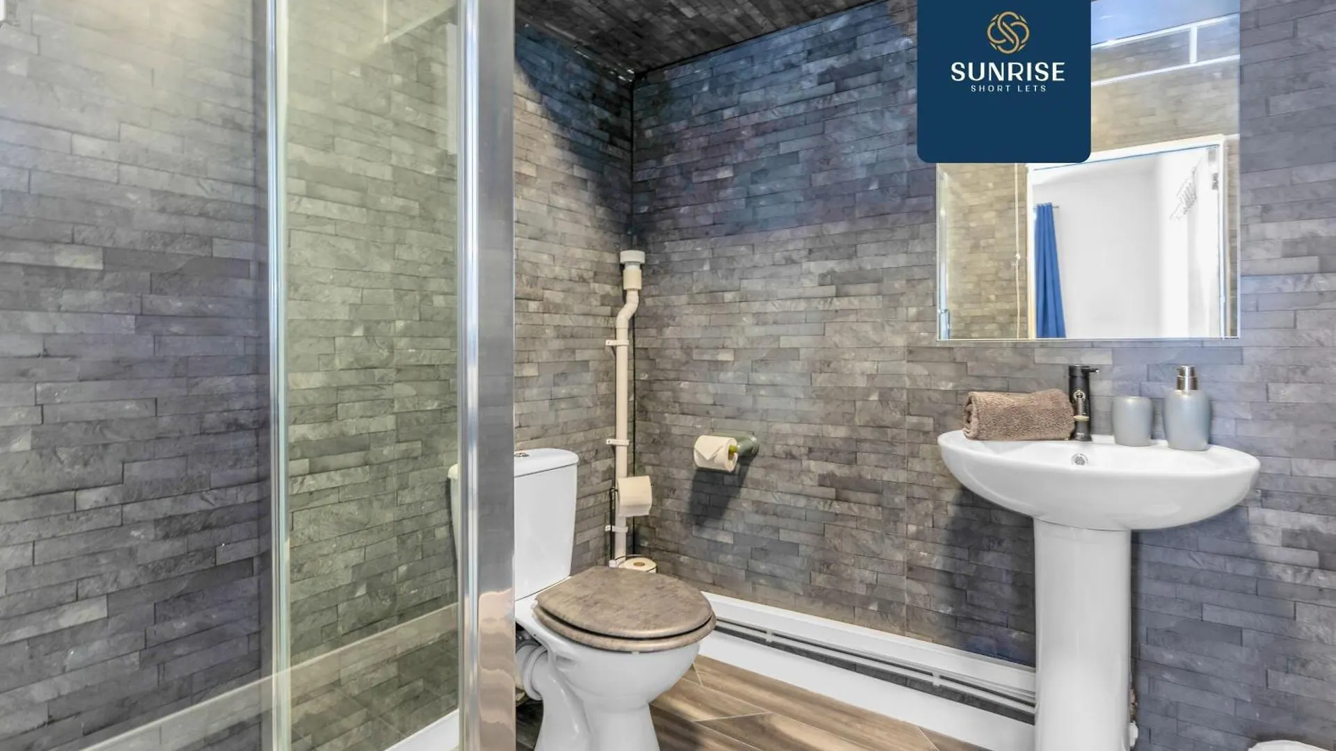 The Dens, 3 Rooms, 4 Beds, 2 Bathrooms, Fully Equipped, Wifi, Free Street Parking, 3Rd Floor Apartment Dundee 0*,  Storbritannien