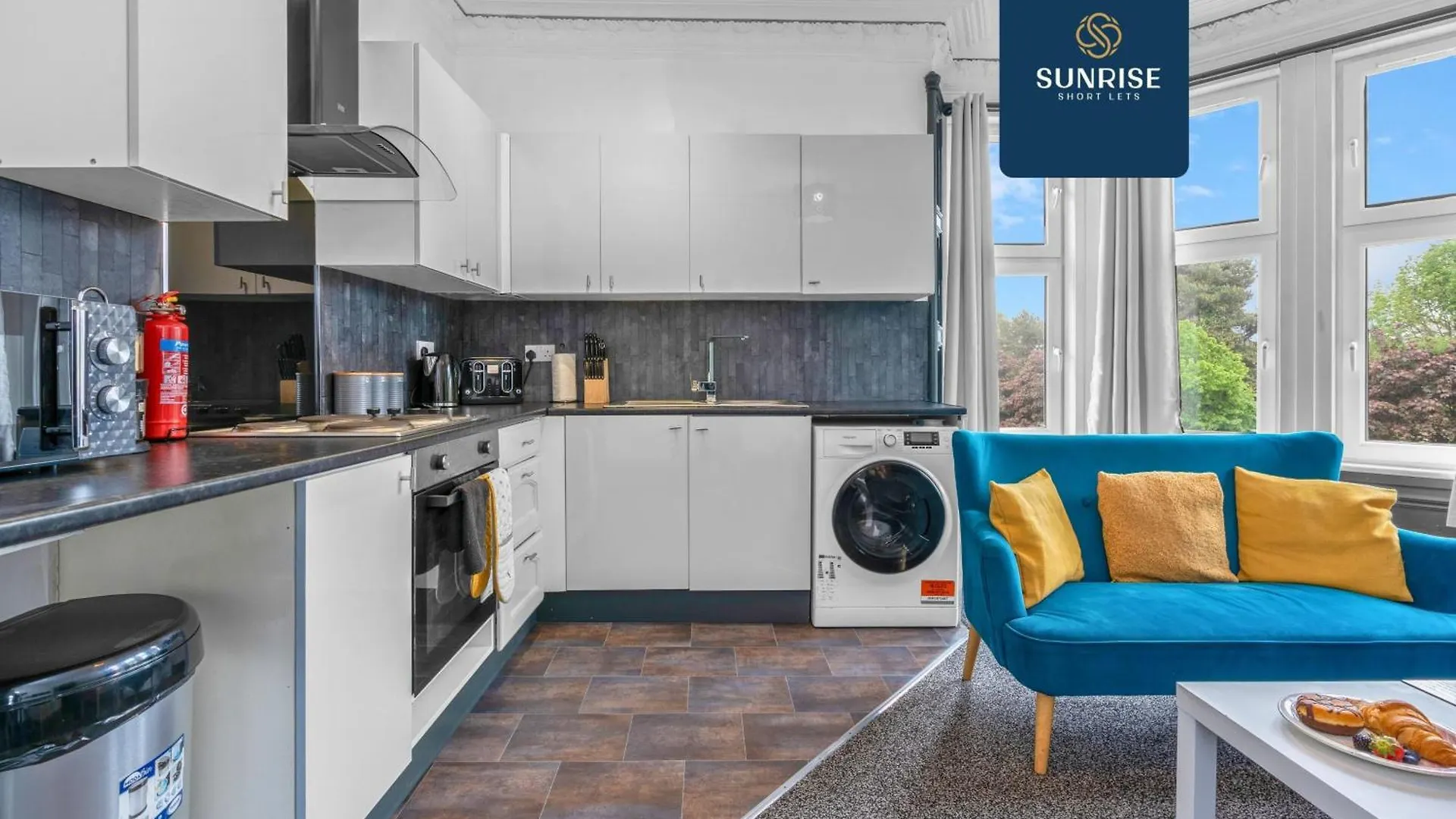 The Dens, 3 Rooms, 4 Beds, 2 Bathrooms, Fully Equipped, Wifi, Free Street Parking, 3Rd Floor Apartment Dundee