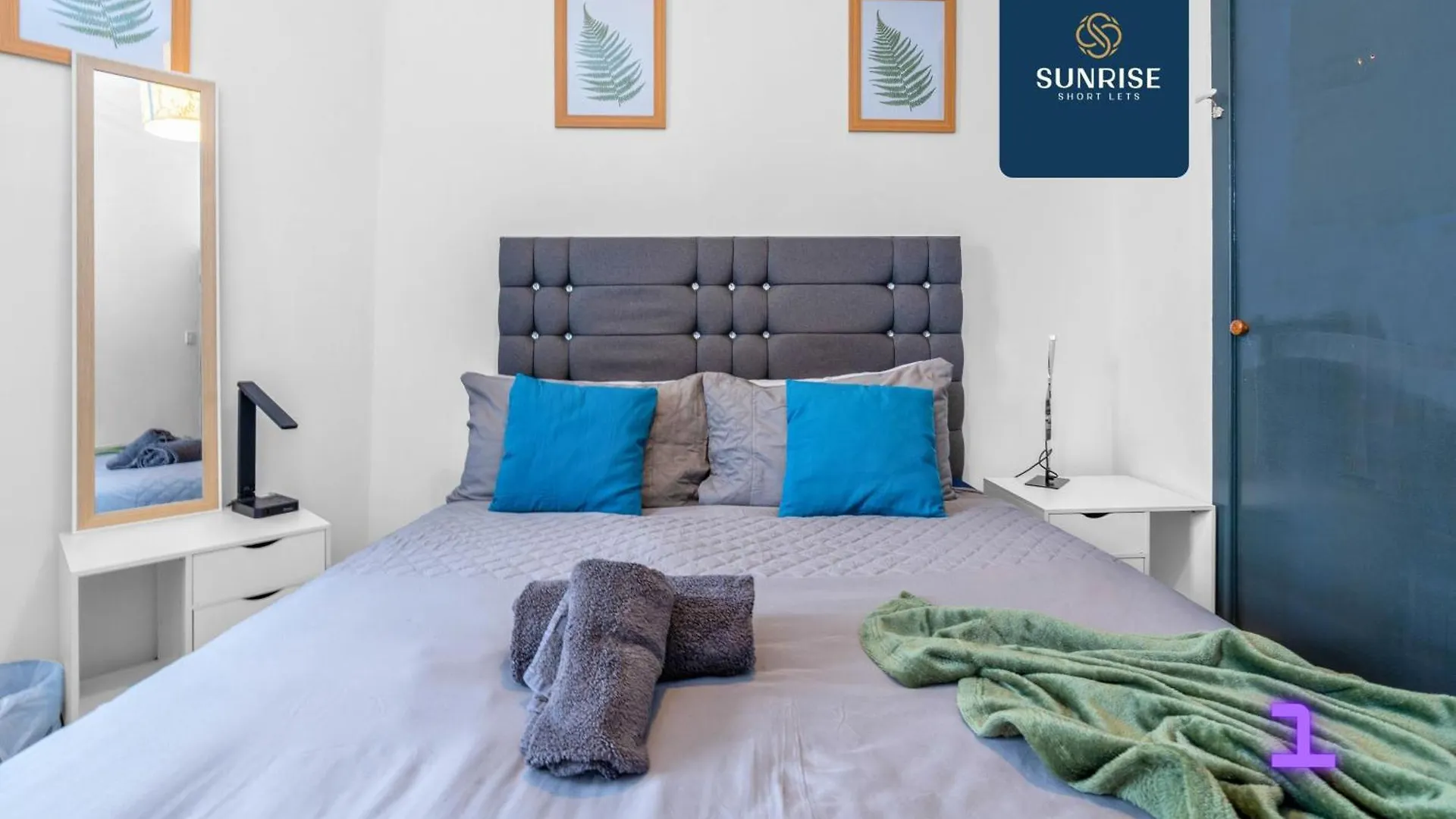 The Dens, 3 Rooms, 4 Beds, 2 Bathrooms, Fully Equipped, Wifi, Free Street Parking, 3Rd Floor Apartment Dundee